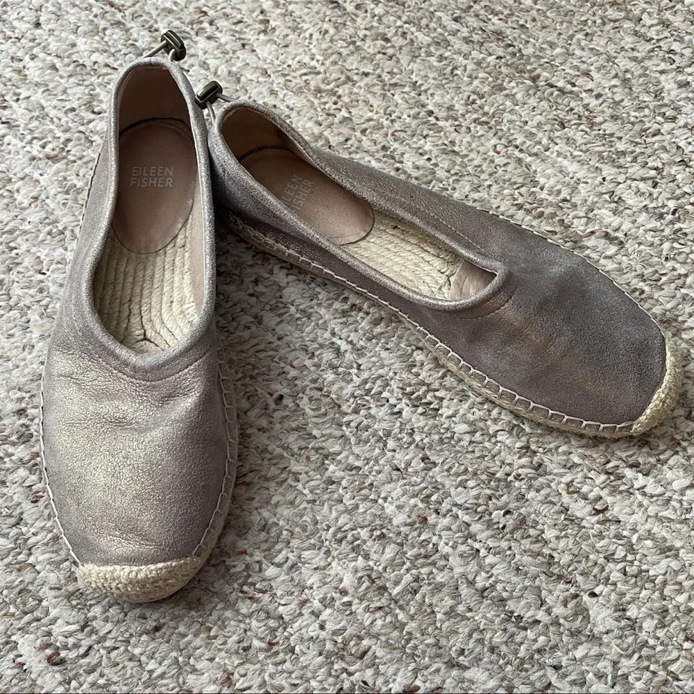 Eileen Fisher Bali Platinum Metallic Suede Flat 9